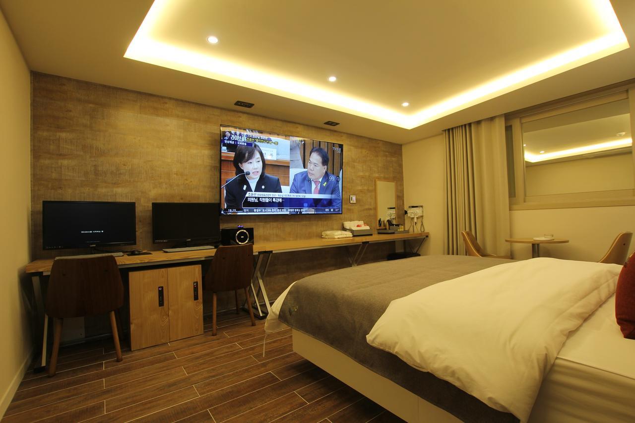 Jade Hotel Ilsan Ni Esterno foto