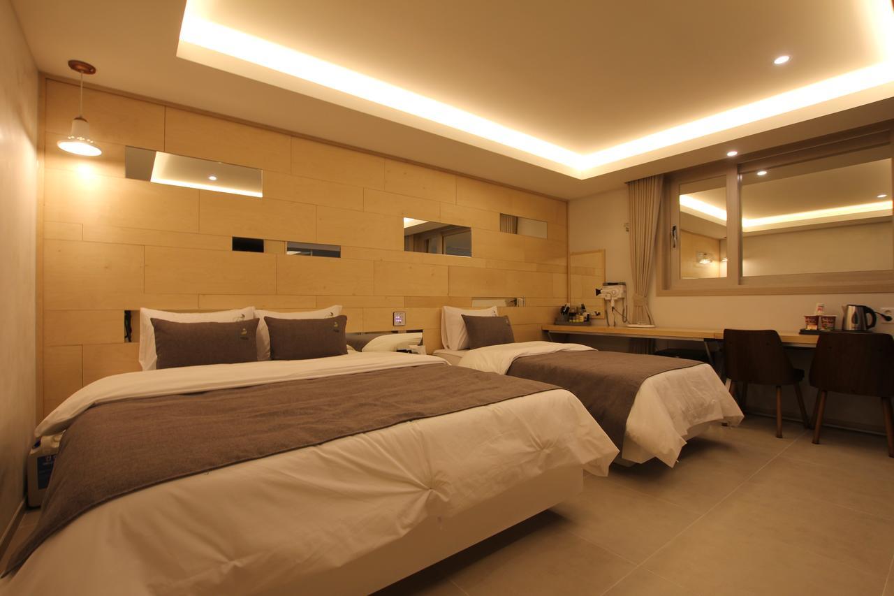 Jade Hotel Ilsan Ni Esterno foto